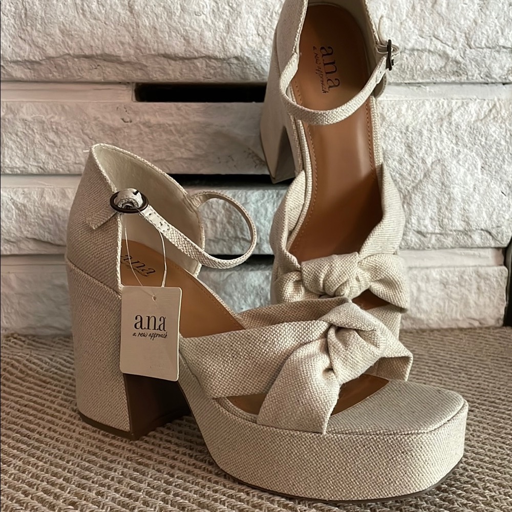 a.n.a Cream Heels with Chunky Block Heel and Knot Detail - Picture 8 of 10